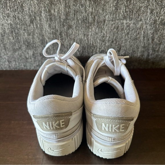 Nike Court Legacy Lift Women’s Size 10 Triple White Shoes DM7590-101 Platform - Picture 3 of 10